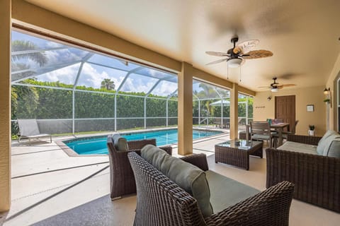 Villa Mercedes, Cape Coral House in Cape Coral