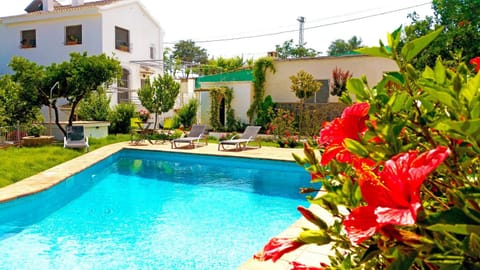 Property building, Pool view, Swimming pool, Swimming pool