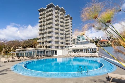 Property building, Swimming pool, Swimming pool