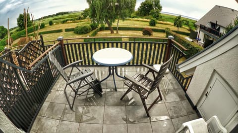 Garden, Balcony/Terrace