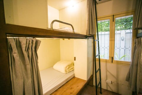 bunk bed