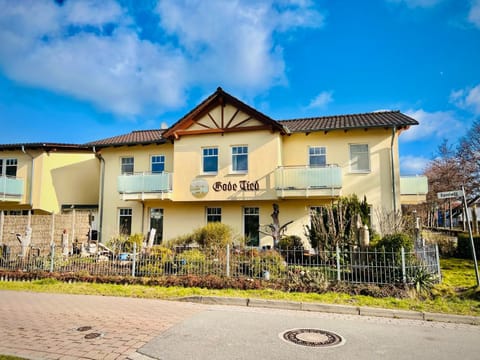 Property building, Spring, Garden, Garden view