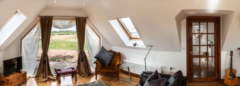 Living room, Photo of the whole room