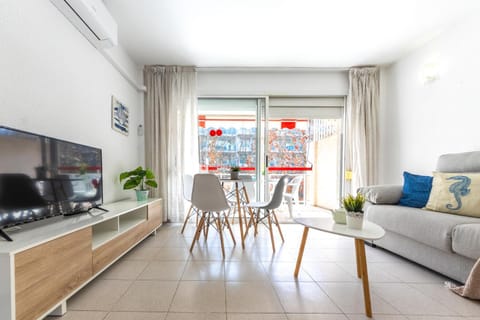 TV and multimedia, Living room, air conditioner