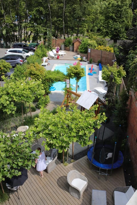 Patio, Restaurant/places to eat, Children play ground, Swimming pool, Swimming pool
