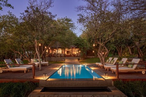 Property building, Garden, Massage, Sauna, Balcony/Terrace, Lounge or bar, Spa and wellness centre/facilities, Food and drinks, Animals, Garden view, Pool view, Swimming pool, Meals, Breakfast, Buffet breakfast, Lunch, Dinner, Drinks, Parking, heating, internet, VIP