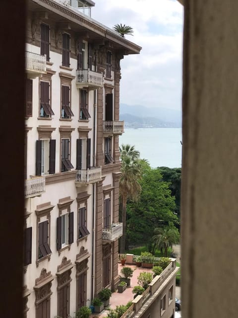 The Gate to Cinque terre Bed and Breakfast in La Spezia