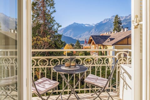 View (from property/room), Balcony/Terrace, Mountain view