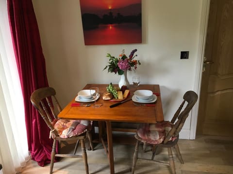 The Olive Branch at The Poplars Apartment in Wales