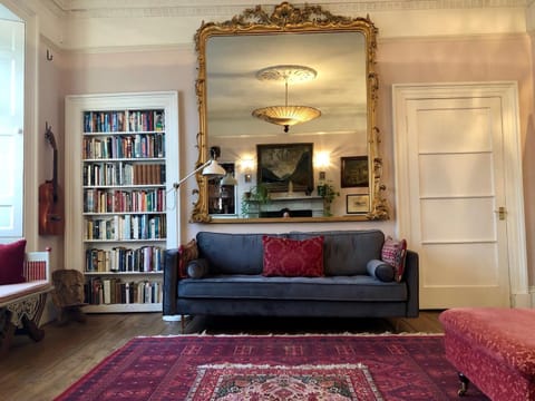 Library, Living room