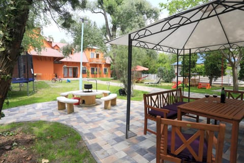 Property building, Patio, BBQ facilities, Garden, Garden view