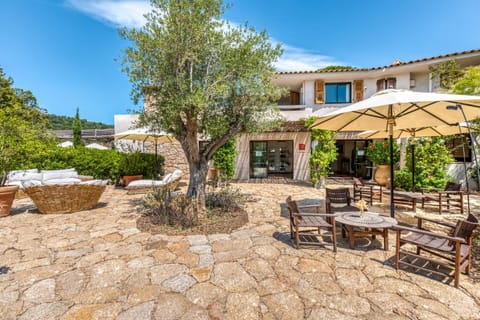 Facade/entrance, Balcony/Terrace, On site