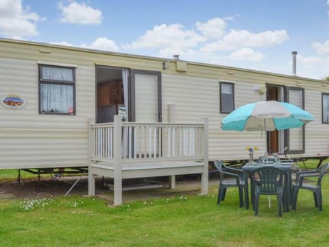 Property building, Garden, Garden view