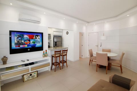 TV and multimedia, Living room, Dining area
