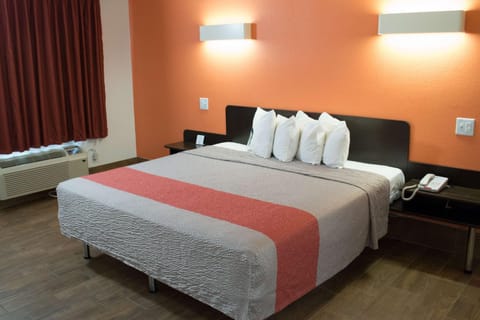 Photo of the whole room, On site