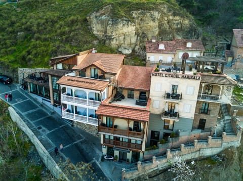Property building, Day, Neighbourhood, Natural landscape, Bird's eye view, Balcony/Terrace, Street view