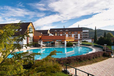 Property building, Pool view, Swimming pool