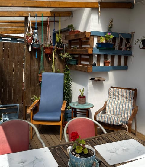 Patio, Seating area