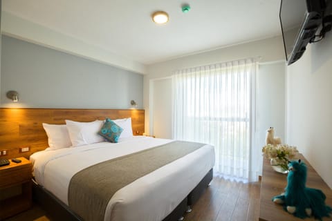 Photo of the whole room, Decorative detail