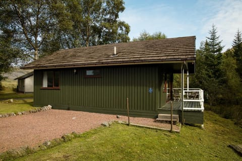 2 bedroom lodge with free WiFi and mountain view Chalet in Scotland
