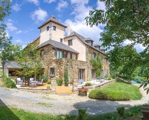 Property building, Spring, Day, Garden, Garden view