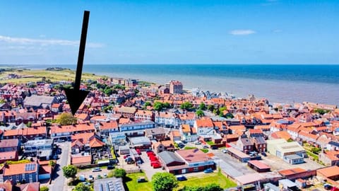 Beach hut seaside cottage House in Sheringham