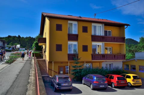 Facade/entrance, Street view