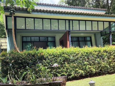 Snapper House Hotel in Khuekkhak