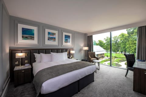 Bed, Photo of the whole room, Bedroom, Garden view, River view