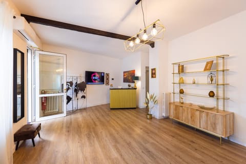 Communal lounge/ TV room, Lobby or reception