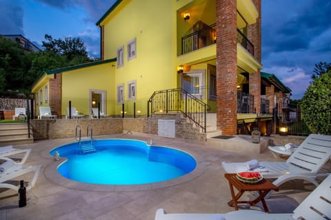 Patio, Balcony/Terrace, Swimming pool