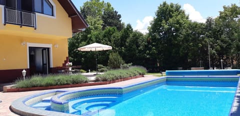 Property building, Swimming pool, Swimming pool
