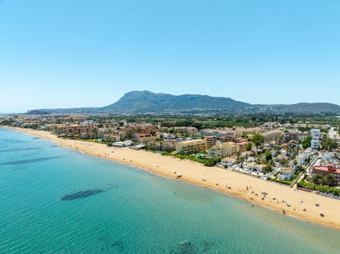 Urbanización El Oasis, 20 Villas en 1ª Línea Playa Villa in Marina Alta