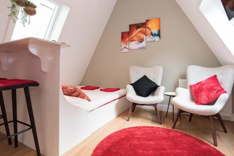 Seating area, Bedroom
