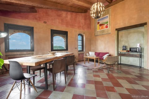 Living room, Seating area, Dining area, Mountain view