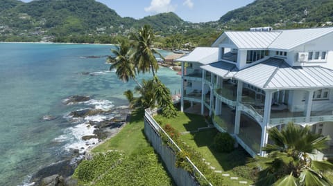 Property building, Nearby landmark, Spring, Day, Natural landscape, Beach, Mountain view, Sea view