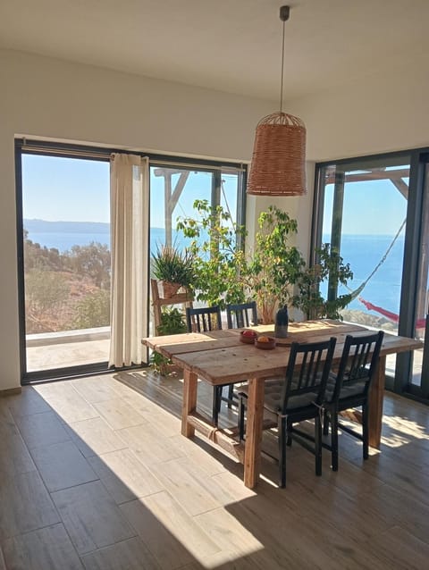 Sea Breeze Ecological Villa Apartment hotel in Crete