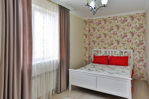 Bedroom, bunk bed