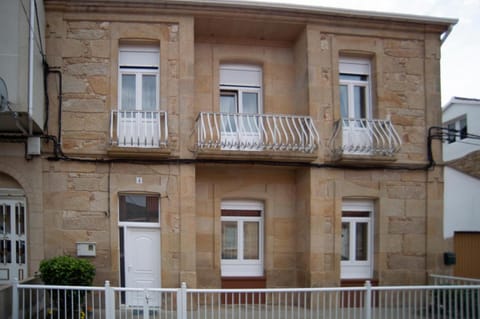 Property building, Facade/entrance, Balcony/Terrace