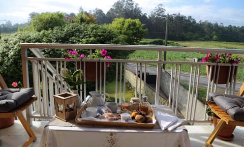 Balcony/Terrace, Breakfast, Continental breakfast
