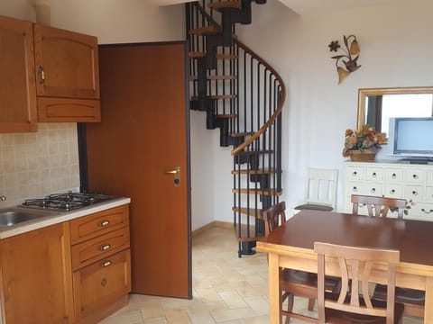 Communal lounge/ TV room, Kitchen or kitchenette, Living room, Seating area, Dining area, Communal kitchen, Area and facilities, pet friendly