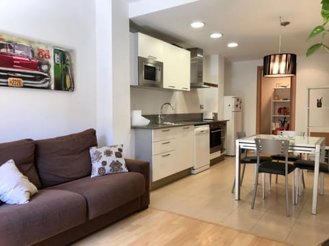 Kitchen or kitchenette, Other, Seating area, Dining area