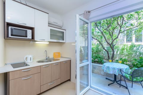 Villa Ive Apartment in Srebreno