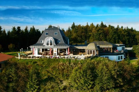 Facade/entrance, Garden