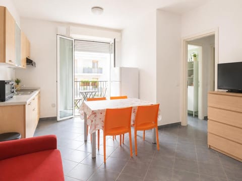 TV and multimedia, Kitchen or kitchenette, Living room, Dining area