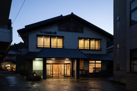 Property building, Facade/entrance, Night
