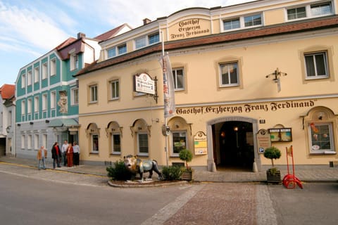 Facade/entrance, Summer
