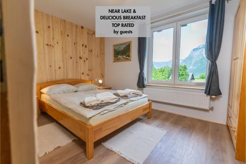 Bed, Photo of the whole room, Bedroom, Mountain view, towels