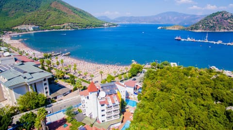 Bird's eye view, City view, Sea view, Location