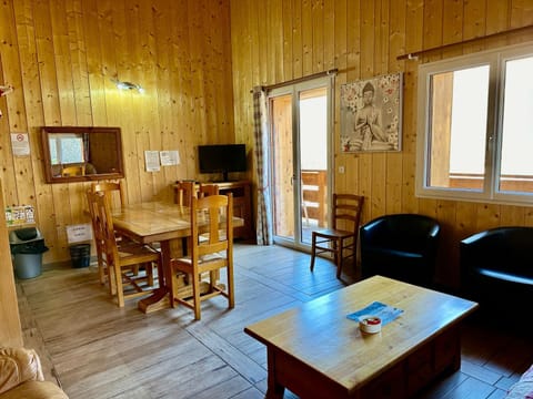 CHARLOTTE Appartement T3 Mezzanine Apartment in Les Allues